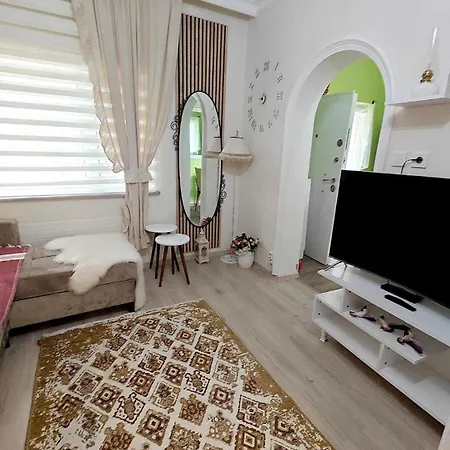 An Tale, An Dream, Garden House *