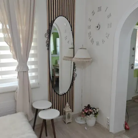 An Tale, An Dream, Garden House *