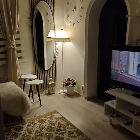 An Tale, An Dream, Garden House Villa Istanboel